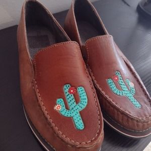 Lone Cactus by Roper Size 9